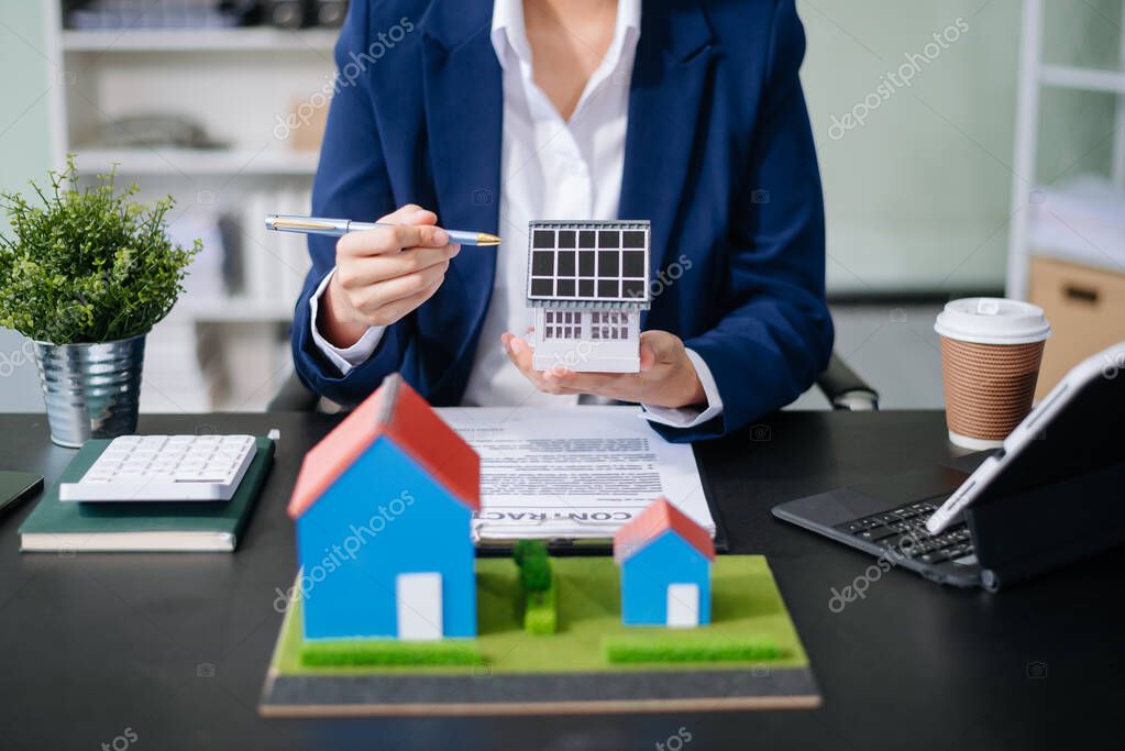 オフィスビル外観の写真